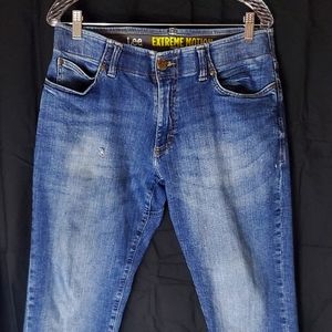 Lee extreme motion straight fit tapered leg jeans 32x30